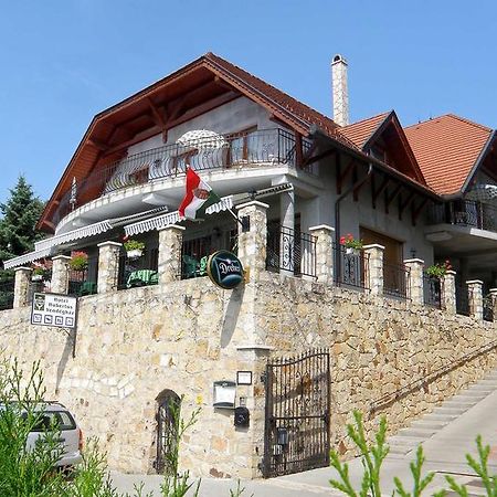 Hotel Hubertus Zebegény Kültér fotó