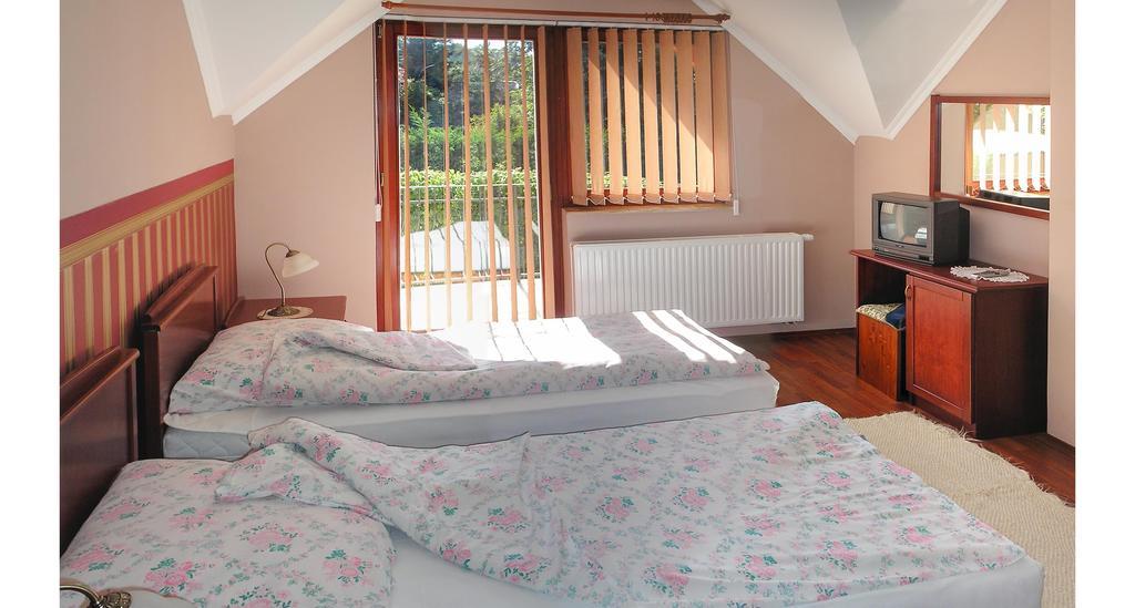 Hotel Hubertus Zebegény Szoba fotó