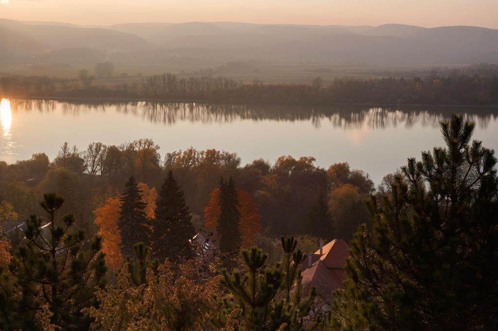 Hotel Hubertus Zebegény Kültér fotó